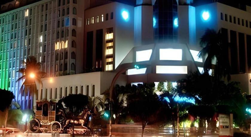 Hotel Ruposhi Bangla Дакка Екстер'єр фото